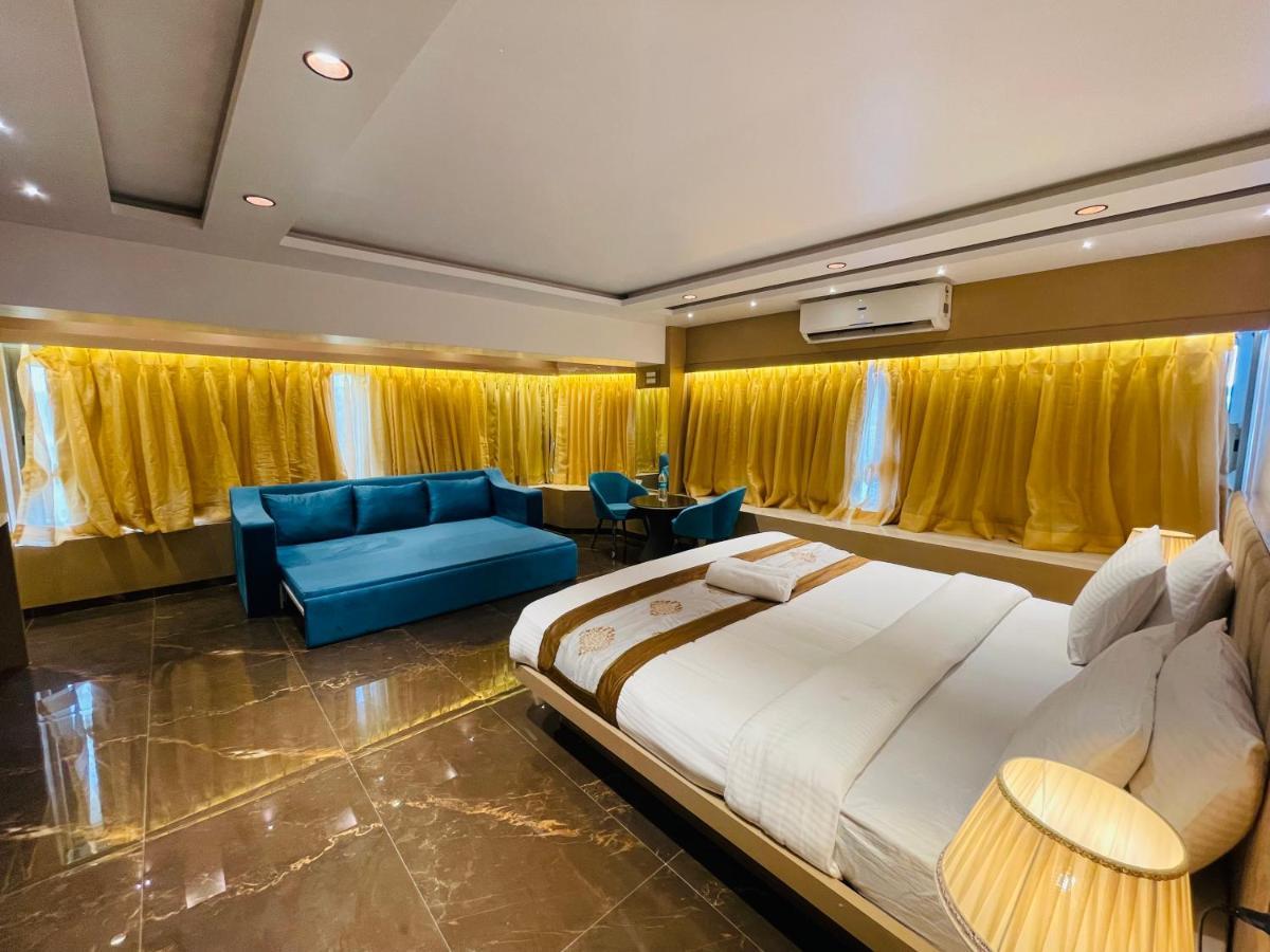 Home2 Renaissance Club ムンバイ エクステリア 写真